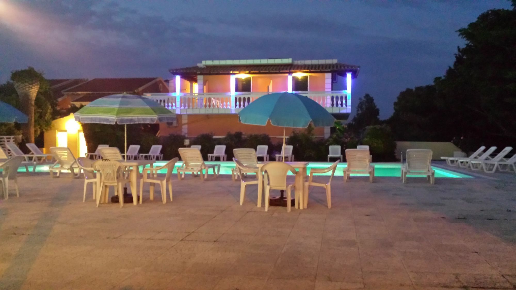 Nikolas Club カボス エクステリア 写真